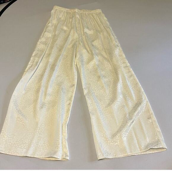 Vintage gold label Victoria's Secret 3 piece ivory pajama set with robe L - Picture 15 of 16